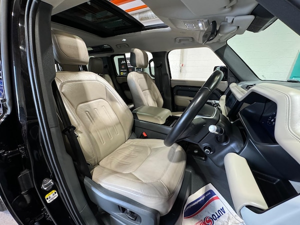 Used Land Rover Defender 110 2020 for sale - 75050536: Photo 12
