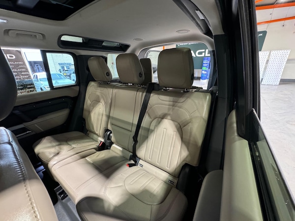 Used Land Rover Defender 110 2020 for sale - 75050536: Photo 16