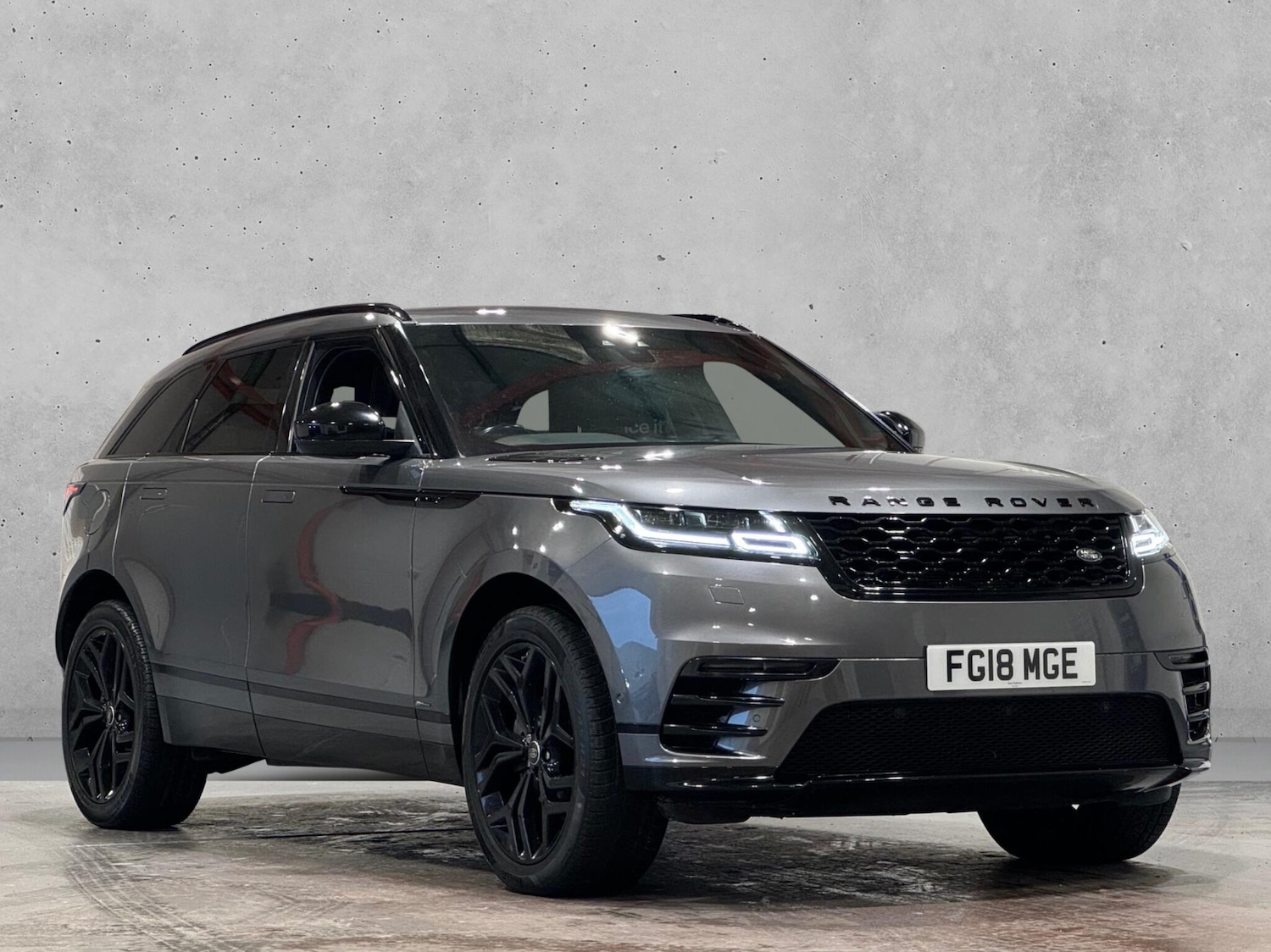 Used Land Rover Range Rover Velar 2018 for sale - 76549396: Photo 3