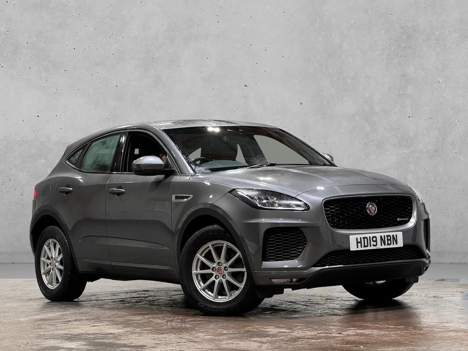 Used Jaguar E-Pace 2019 for sale - 76898305: Photo 1