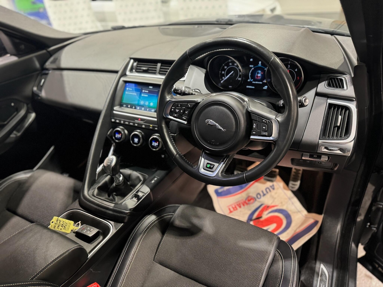 Used Jaguar E-Pace 2019 for sale - 76898305: Photo 13