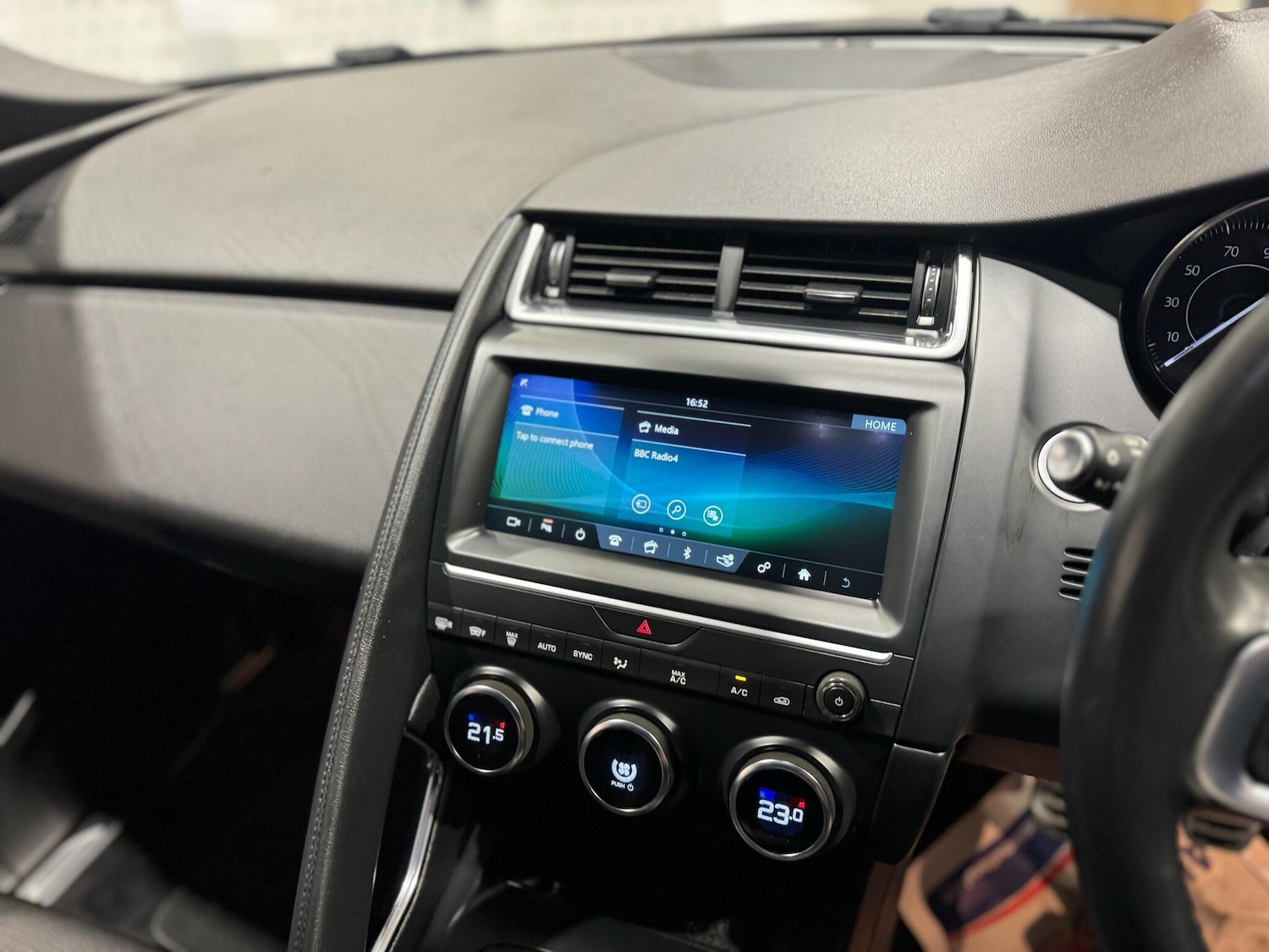 Used Jaguar E-Pace 2019 for sale - 76898305: Photo 16