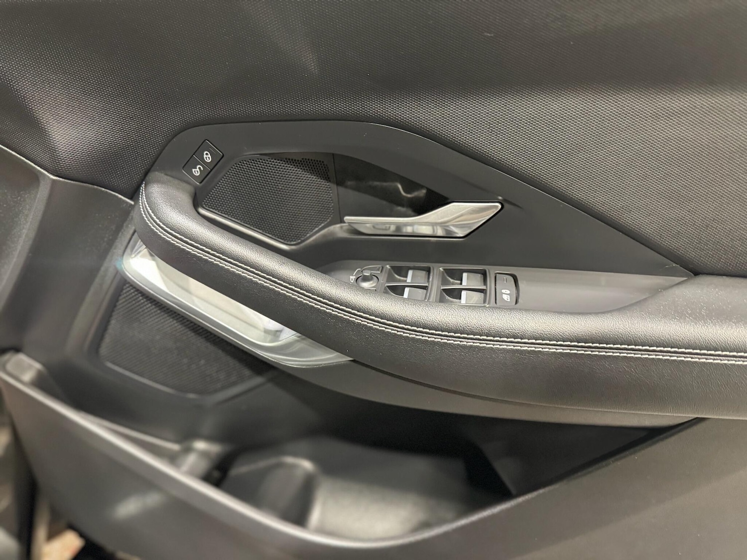 Used Jaguar E-Pace 2019 for sale - 76898305: Photo 19