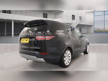 Used Land Rover Discovery 2017 for sale - 76167343: Photo 4