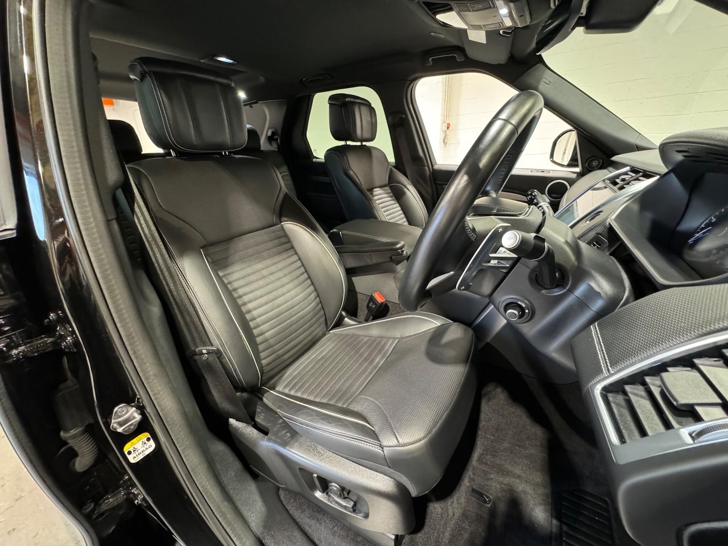 Used Land Rover Discovery 2022 for sale - 77163666: Photo 13