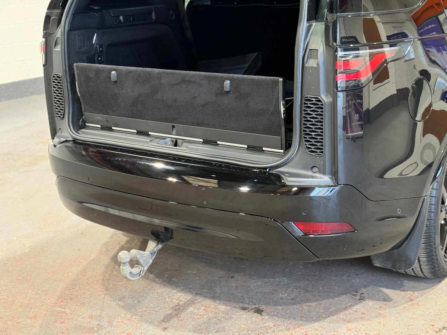 Used Land Rover Discovery 2022 for sale - 77163666: Photo 19