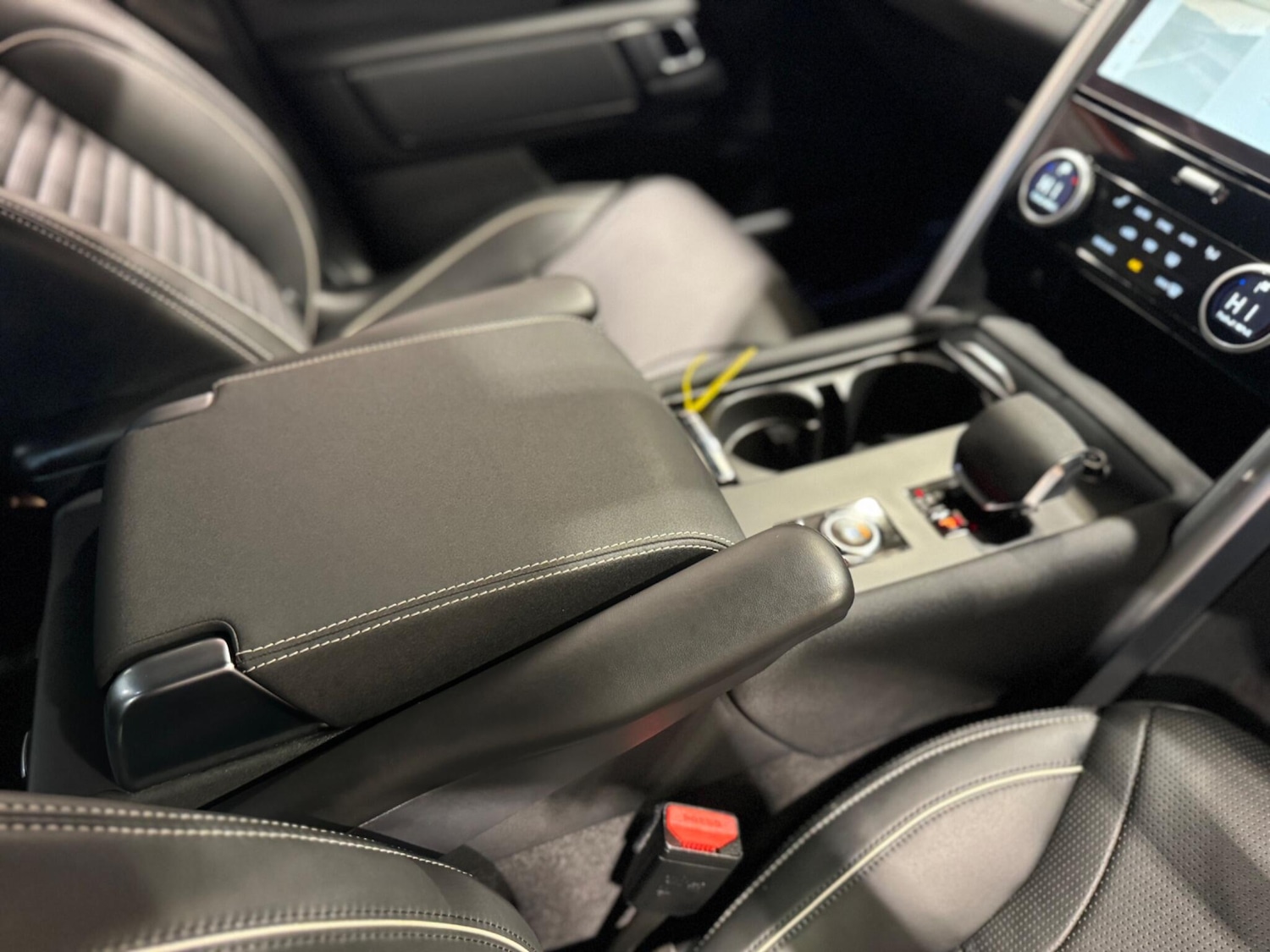 Used Land Rover Discovery 2022 for sale - 77163666: Photo 20