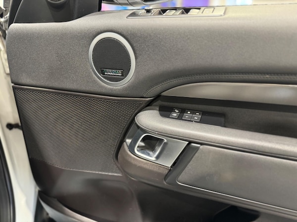 Used Land Rover Discovery 2017 for sale - 75257593: Photo 22