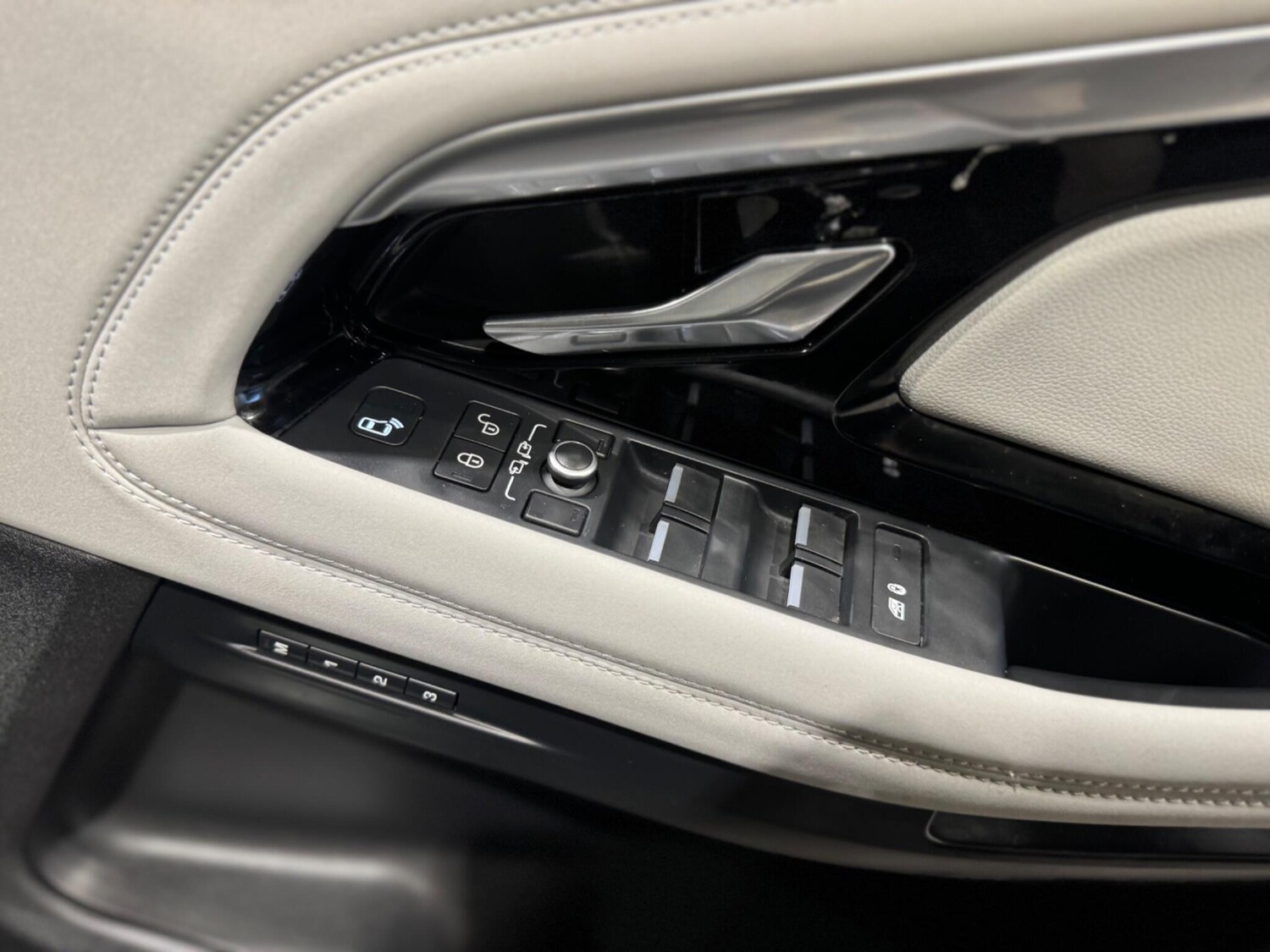 Used Land Rover Range Rover Evoque 2019 for sale - 76073006: Photo 17