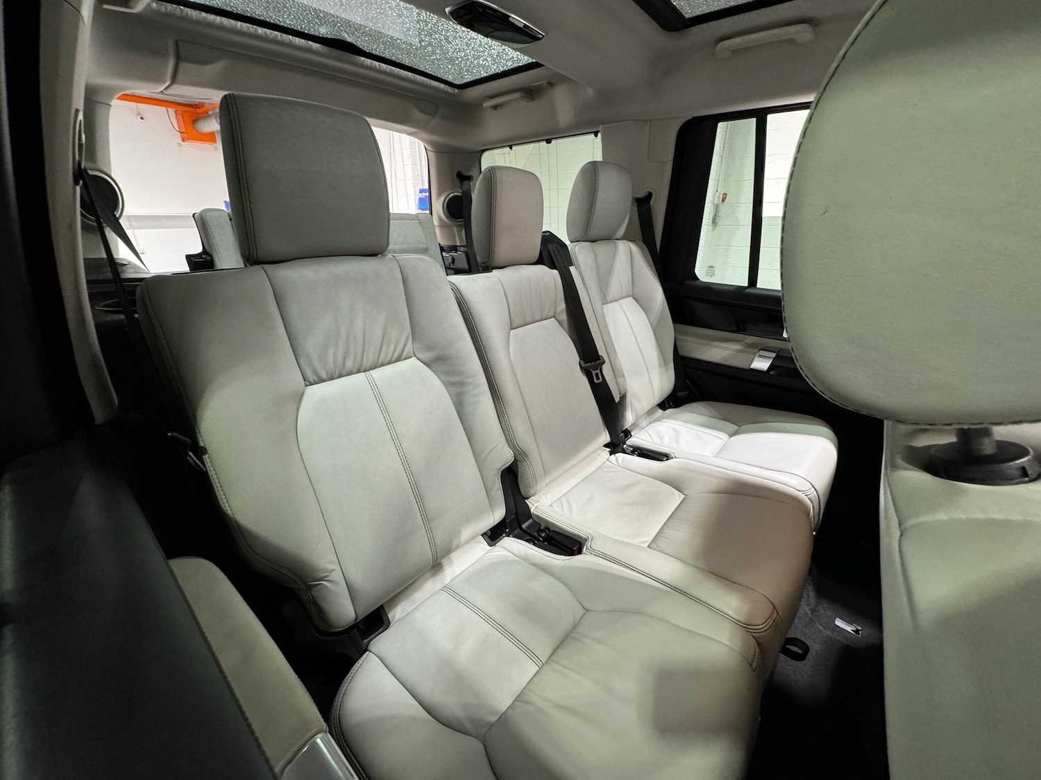 Used Land Rover Discovery 2014 for sale - 76898487: Photo 10