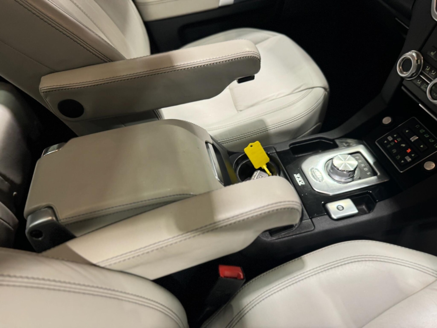 Used Land Rover Discovery 2014 for sale - 76898487: Photo 21