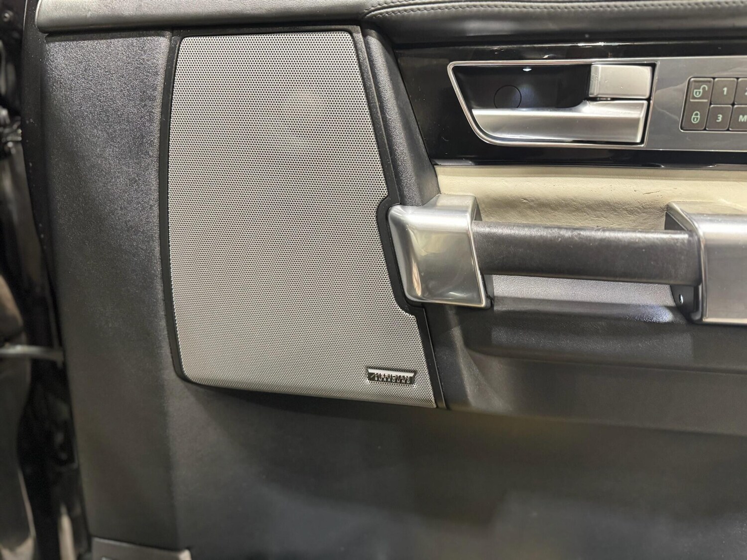 Used Land Rover Discovery 2014 for sale - 76898487: Photo 23