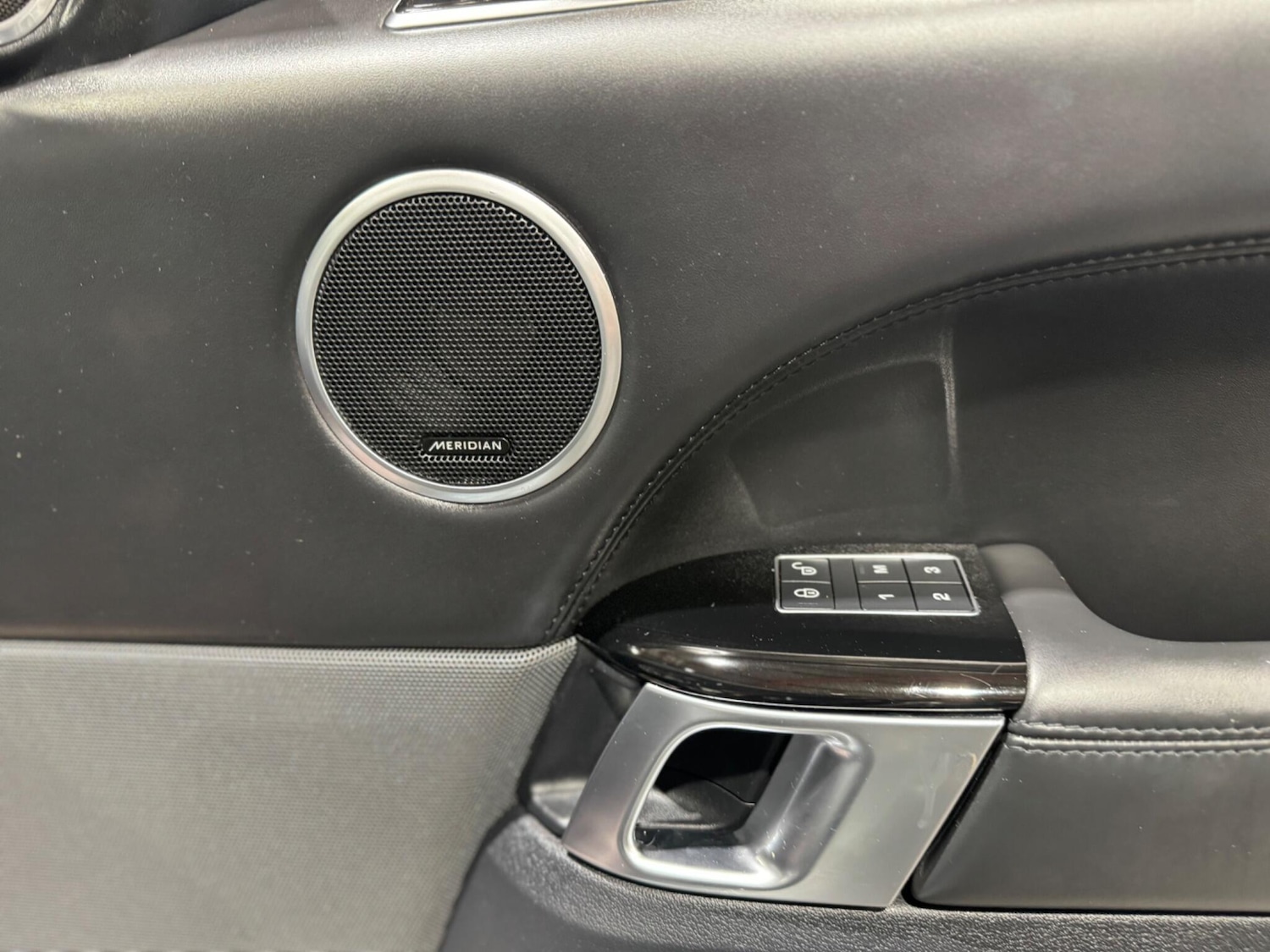 Used Land Rover Range Rover Sport 2018 for sale - 76269986: Photo 18