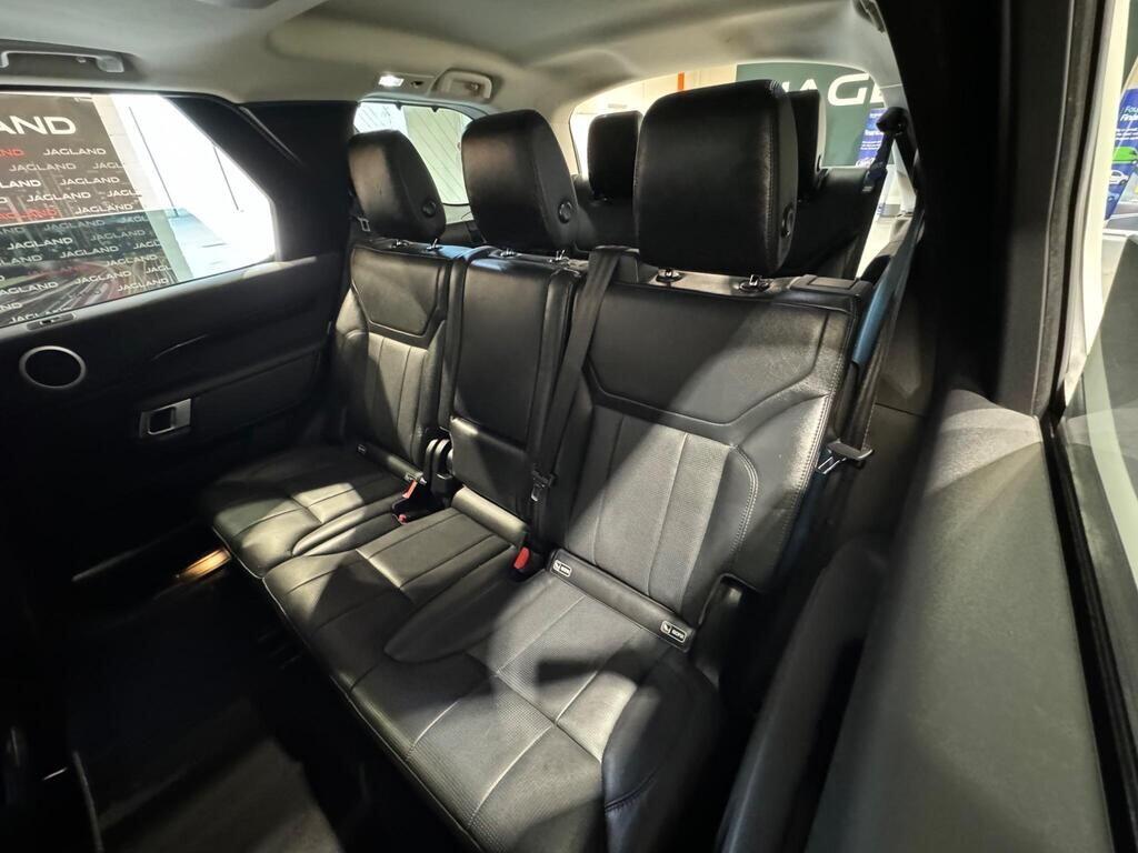 Used Land Rover Discovery 2018 for sale - 76432330: Photo 15