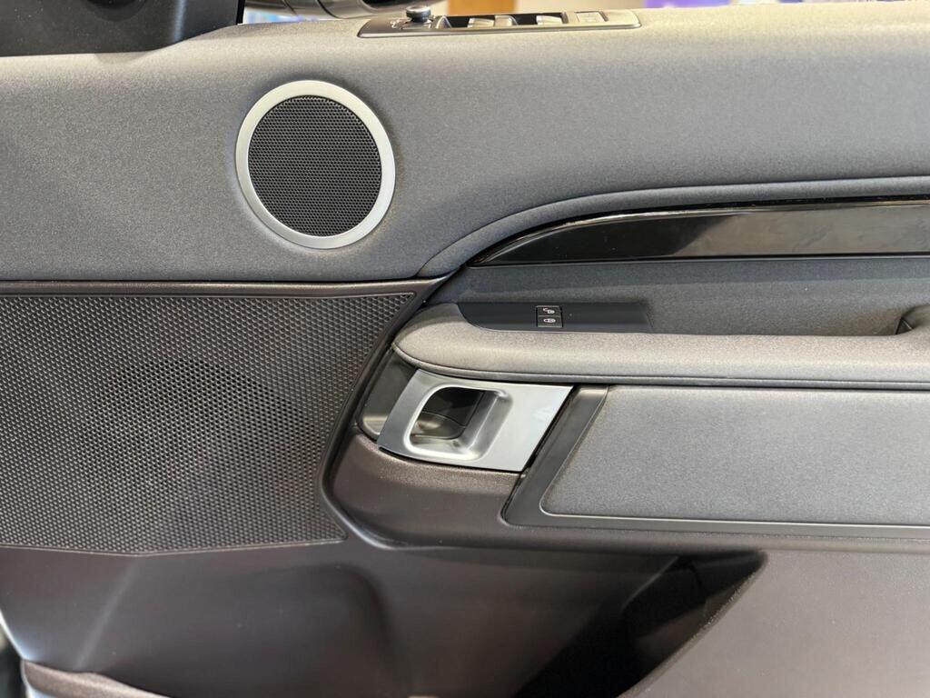 Used Land Rover Discovery 2018 for sale - 76432330: Photo 19