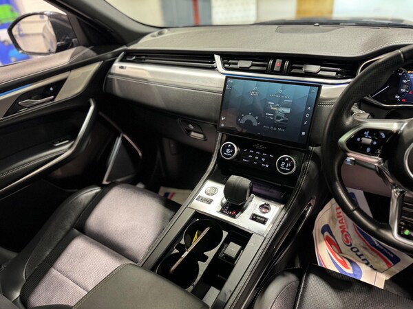 Used Jaguar F-Pace 2023 for sale - 76295811: Photo 10