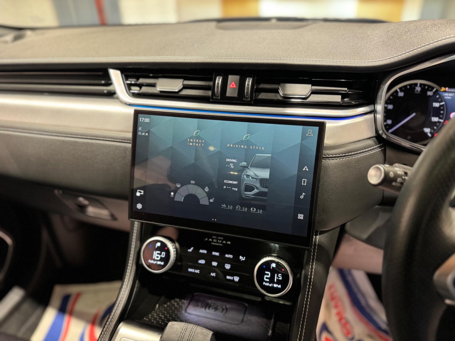 Used Jaguar F-Pace 2023 for sale - 76295811: Photo 11