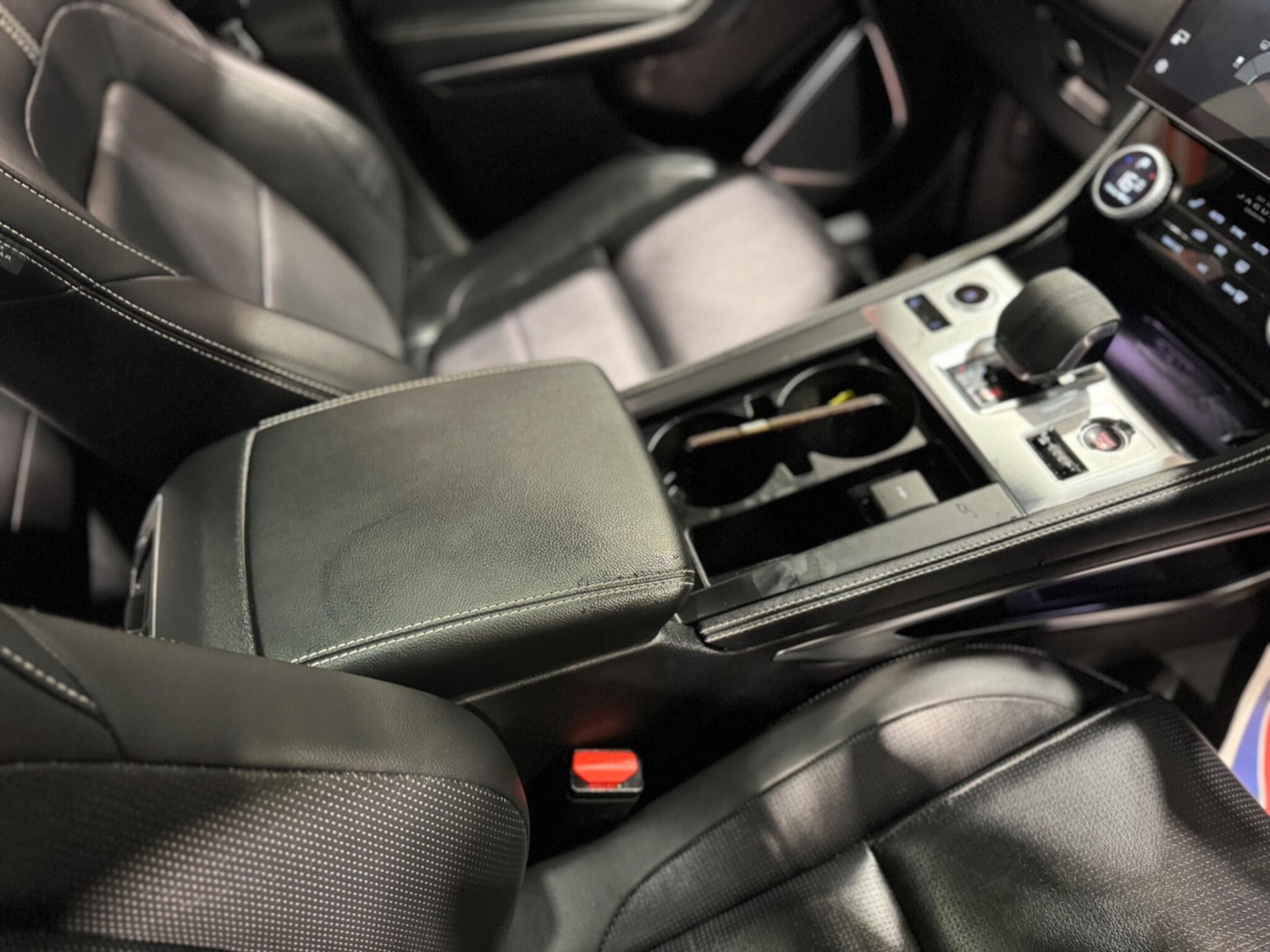 Used Jaguar F-Pace 2023 for sale - 76295811: Photo 14