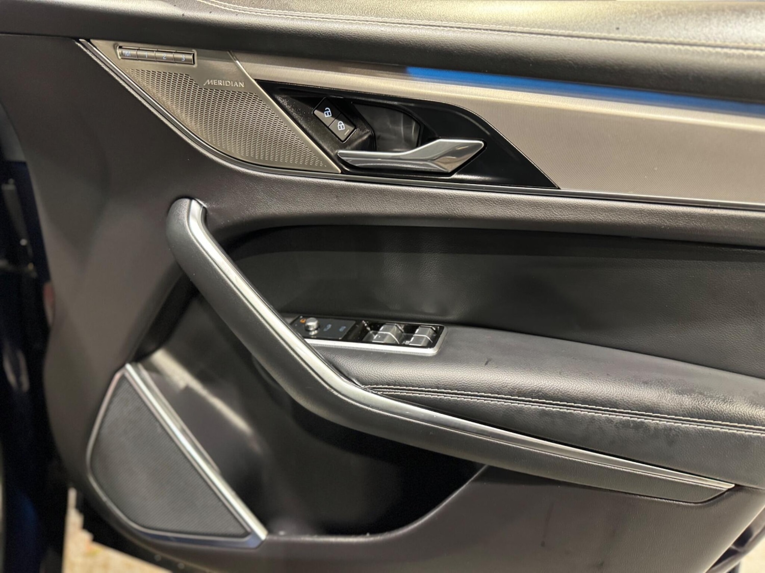 Used Jaguar F-Pace 2023 for sale - 76295811: Photo 15