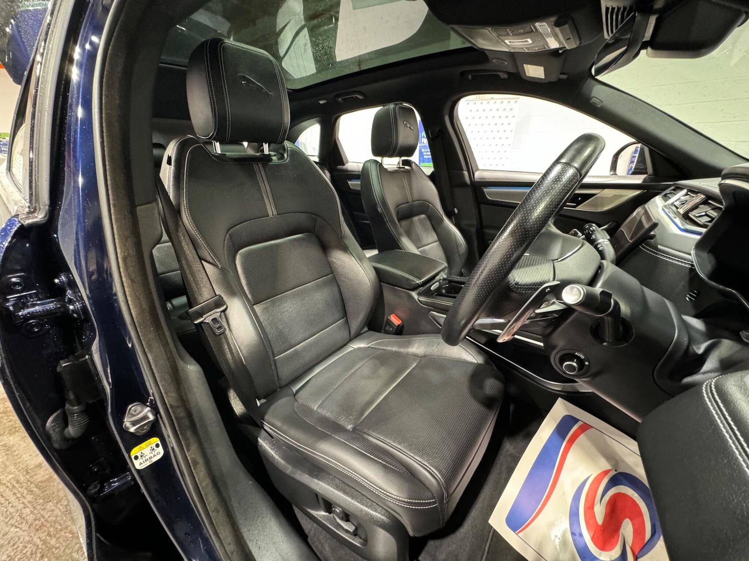 Used Jaguar F-Pace 2023 for sale - 76295811: Photo 17