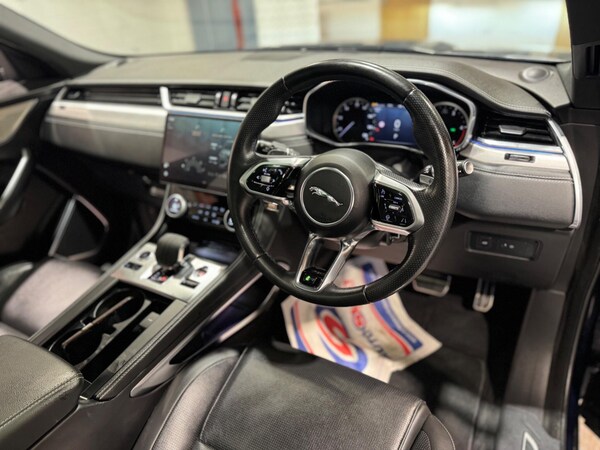Used Jaguar F-Pace 2023 for sale - 76295811: Photo 7