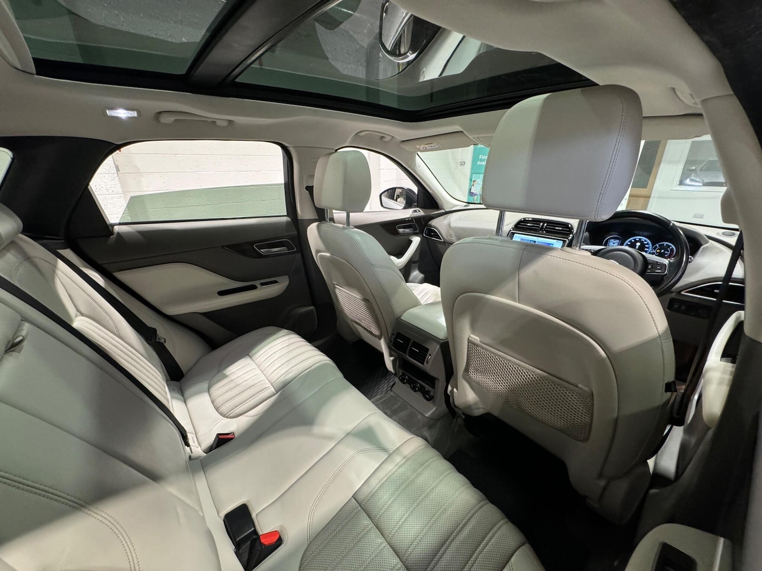 Used Jaguar F-Pace 2016 for sale - 76199933: Photo 11