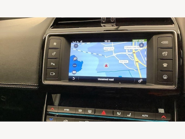 Used Jaguar XE 2017 for sale - 76121731: Photo 10