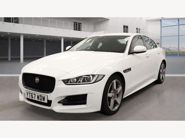 Used Jaguar XE 2017 for sale - 76121731: Photo 2