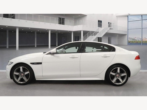 Used Jaguar XE 2017 for sale - 76121731: Photo 3