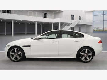 Used Jaguar XE 2017 for sale - 76121731: Photo 3