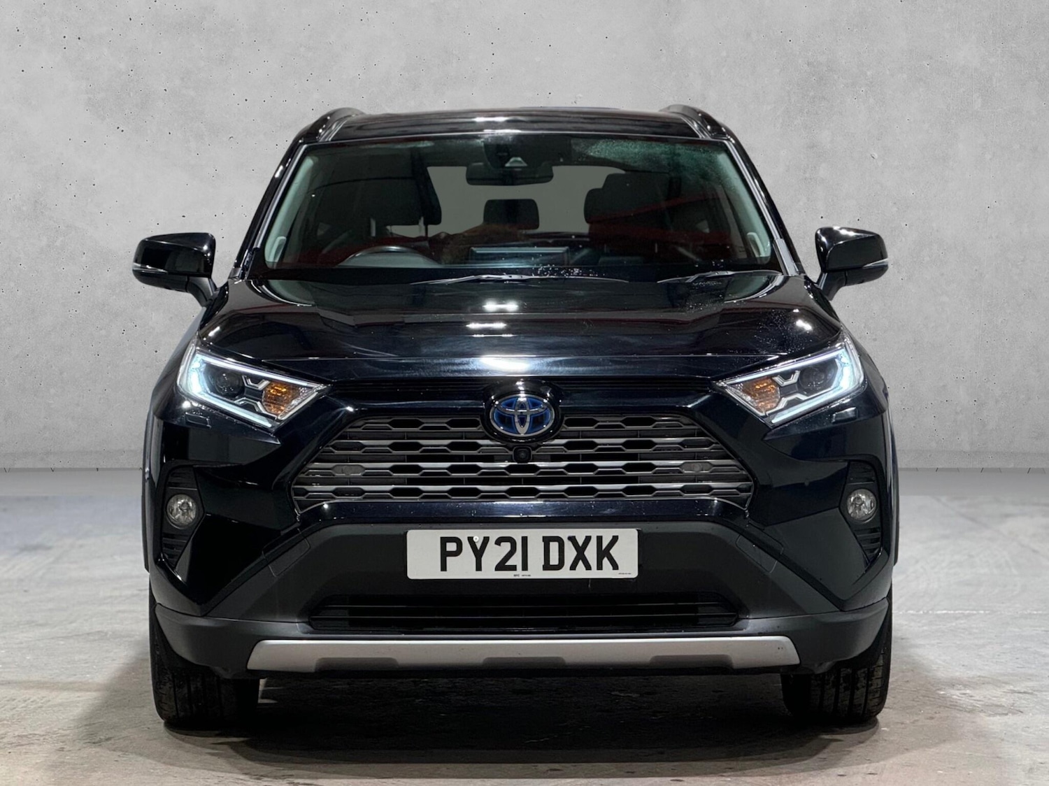 Used Toyota RAV4 2021 for sale - 76996573: Photo 2