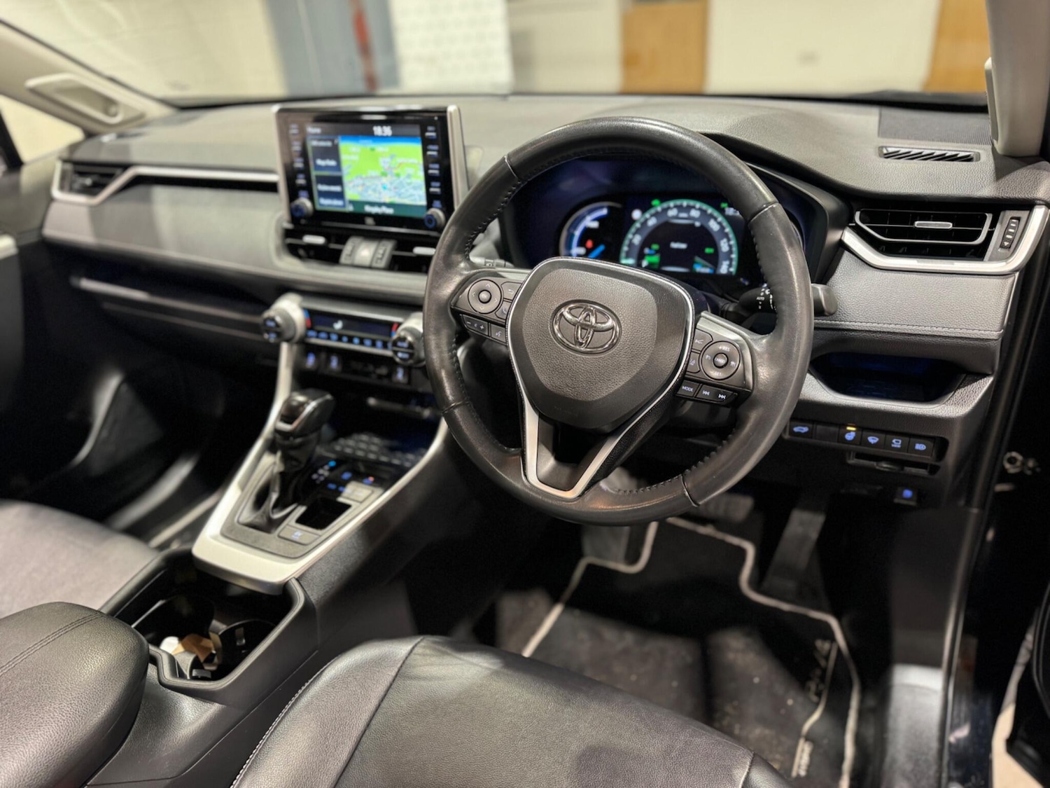 Used Toyota RAV4 2021 for sale - 76996573: Photo 8