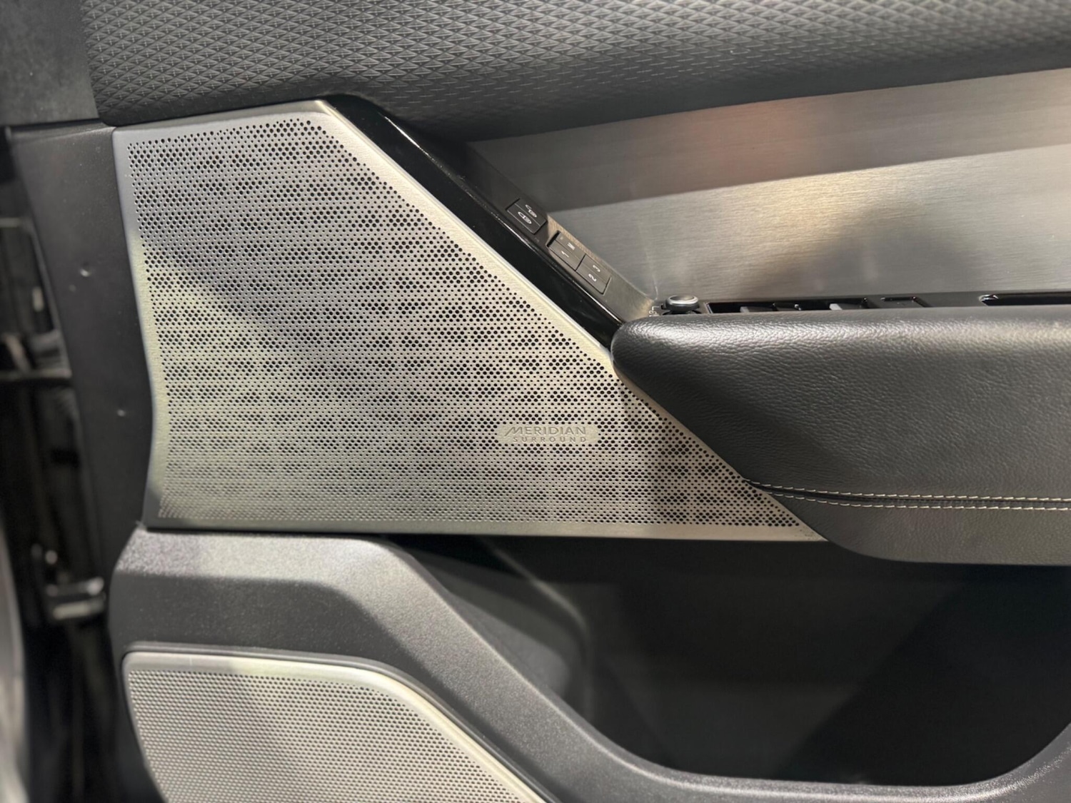 Used Land Rover Range Rover Velar 2018 for sale - 76990041: Photo 20