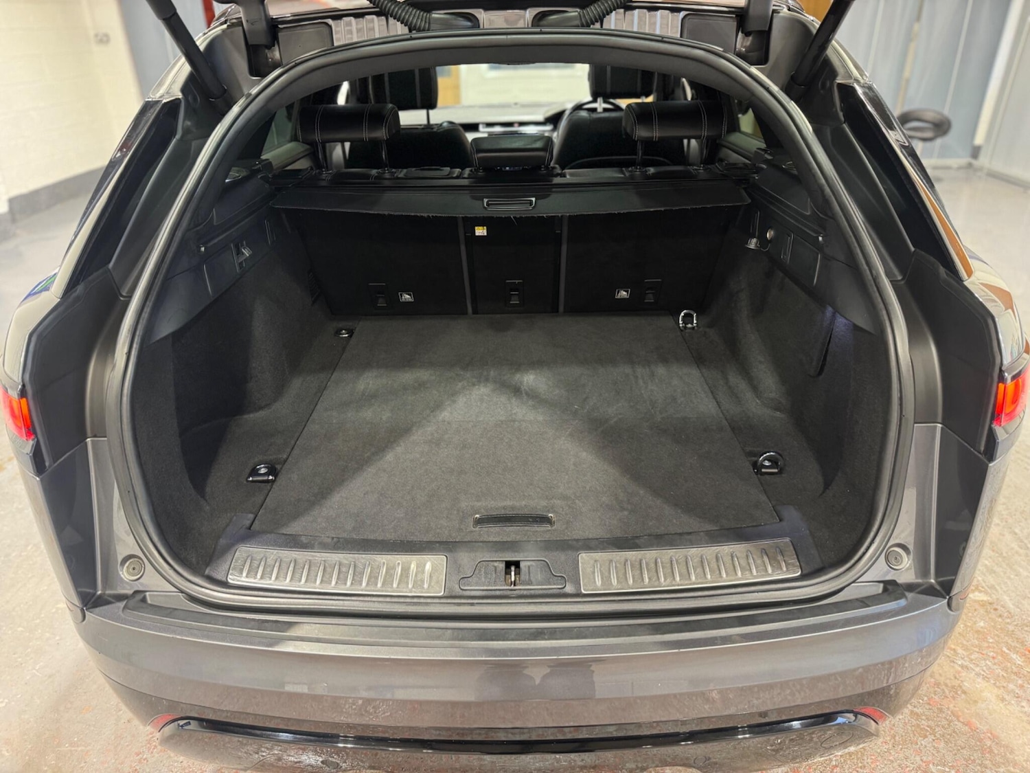 Used Land Rover Range Rover Velar 2018 for sale - 76990041: Photo 22