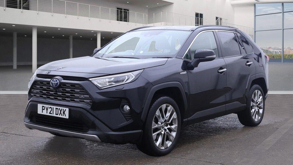 Used Toyota RAV4 2021 for sale - 76326227: Photo 2