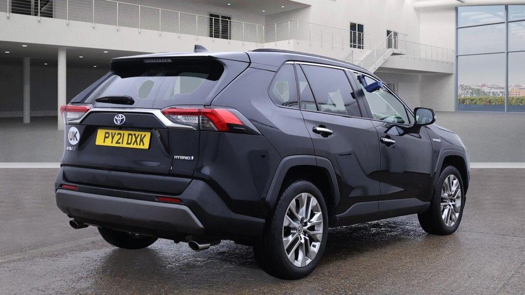 Used Toyota RAV4 2021 for sale - 76326227: Photo 4