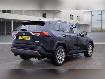 Used Toyota RAV4 2021 for sale - 76326227: Photo