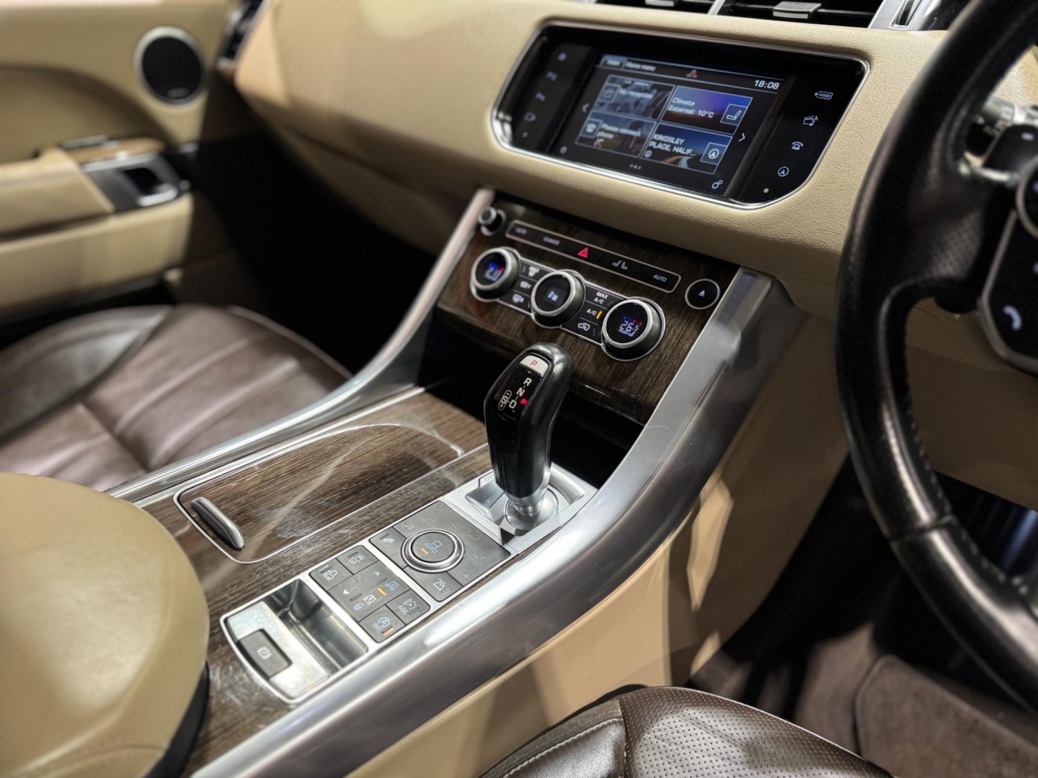 Used Land Rover Range Rover Sport 2016 for sale - 76689906: Photo 10