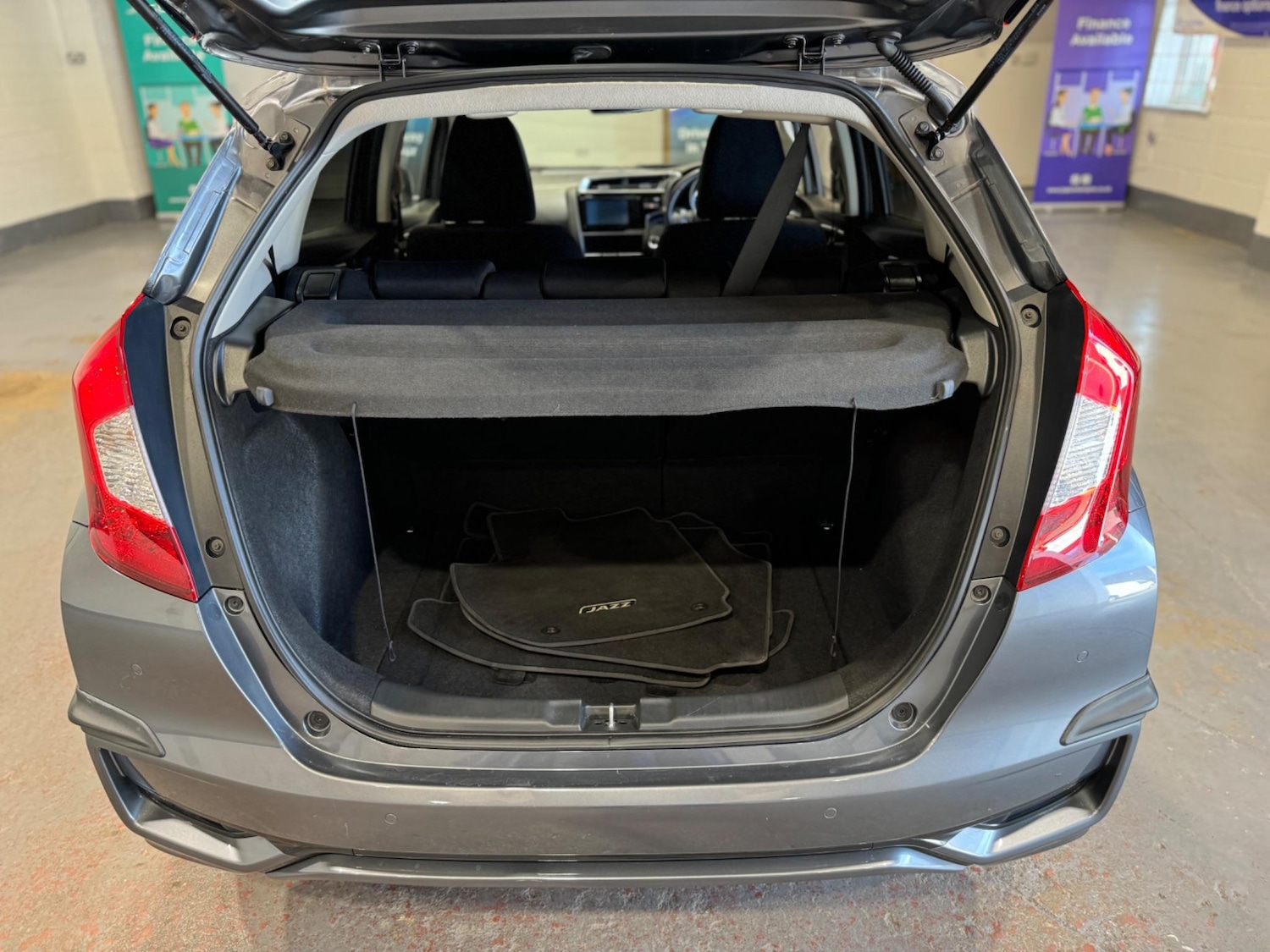 Used Honda Jazz 2018 for sale - 76988121: Photo 23