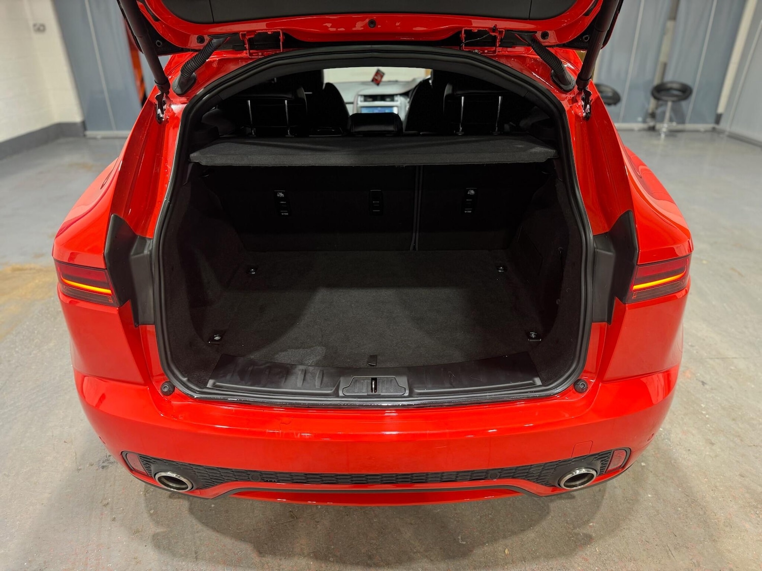 Used Jaguar E-Pace 2019 for sale - 76607267: Photo 20