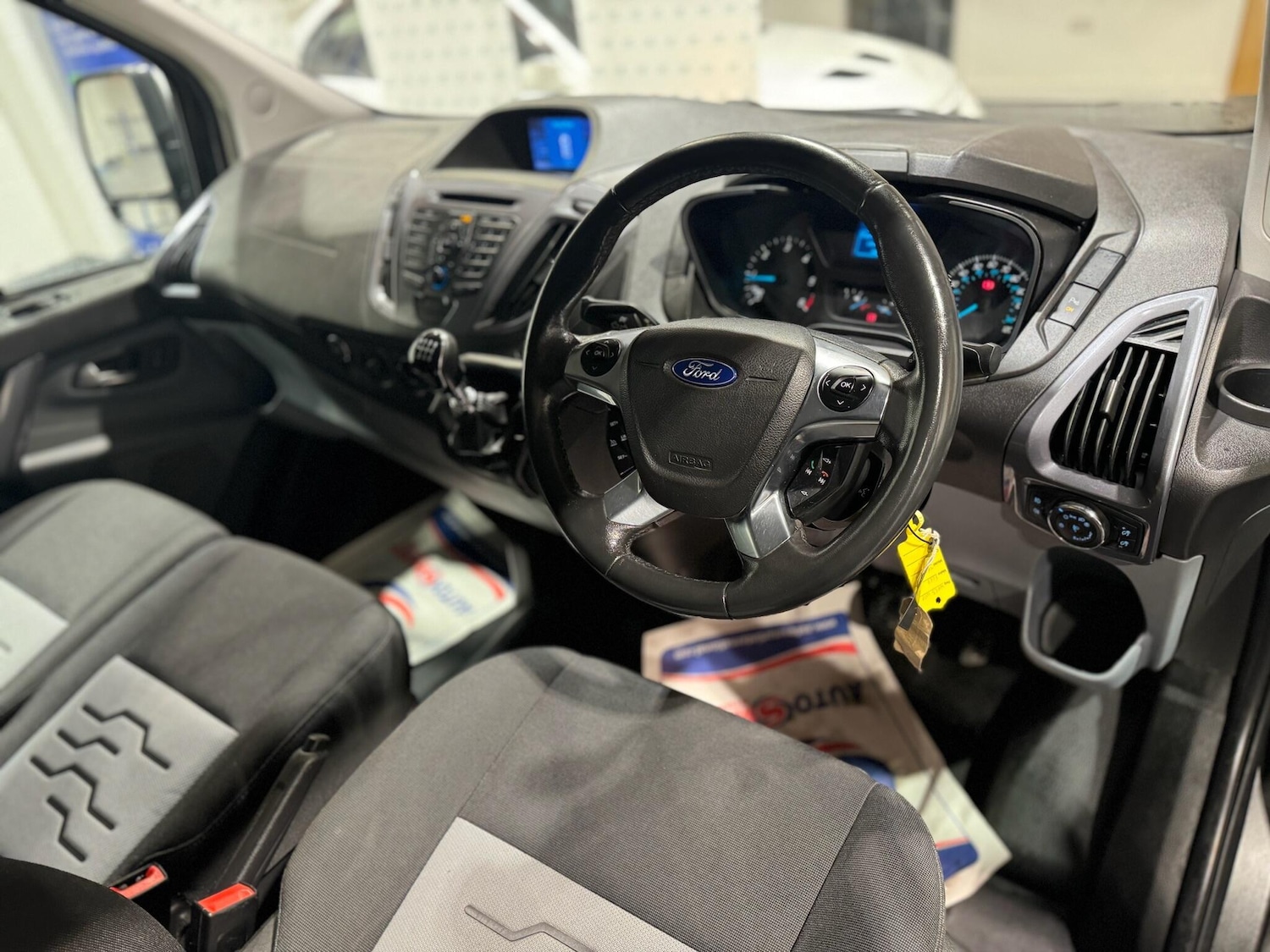 Used Ford Transit Custom 2015 for sale - 76965410: Photo 11