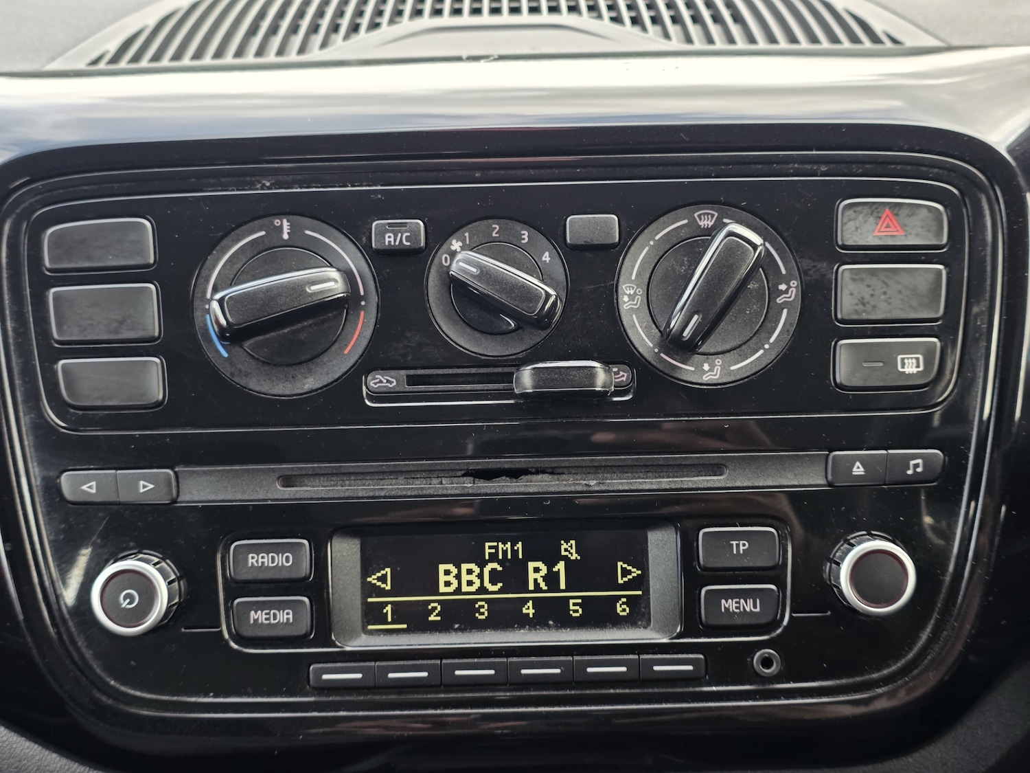 Used Volkswagen up! 2013 for sale - 76174307: Photo 12