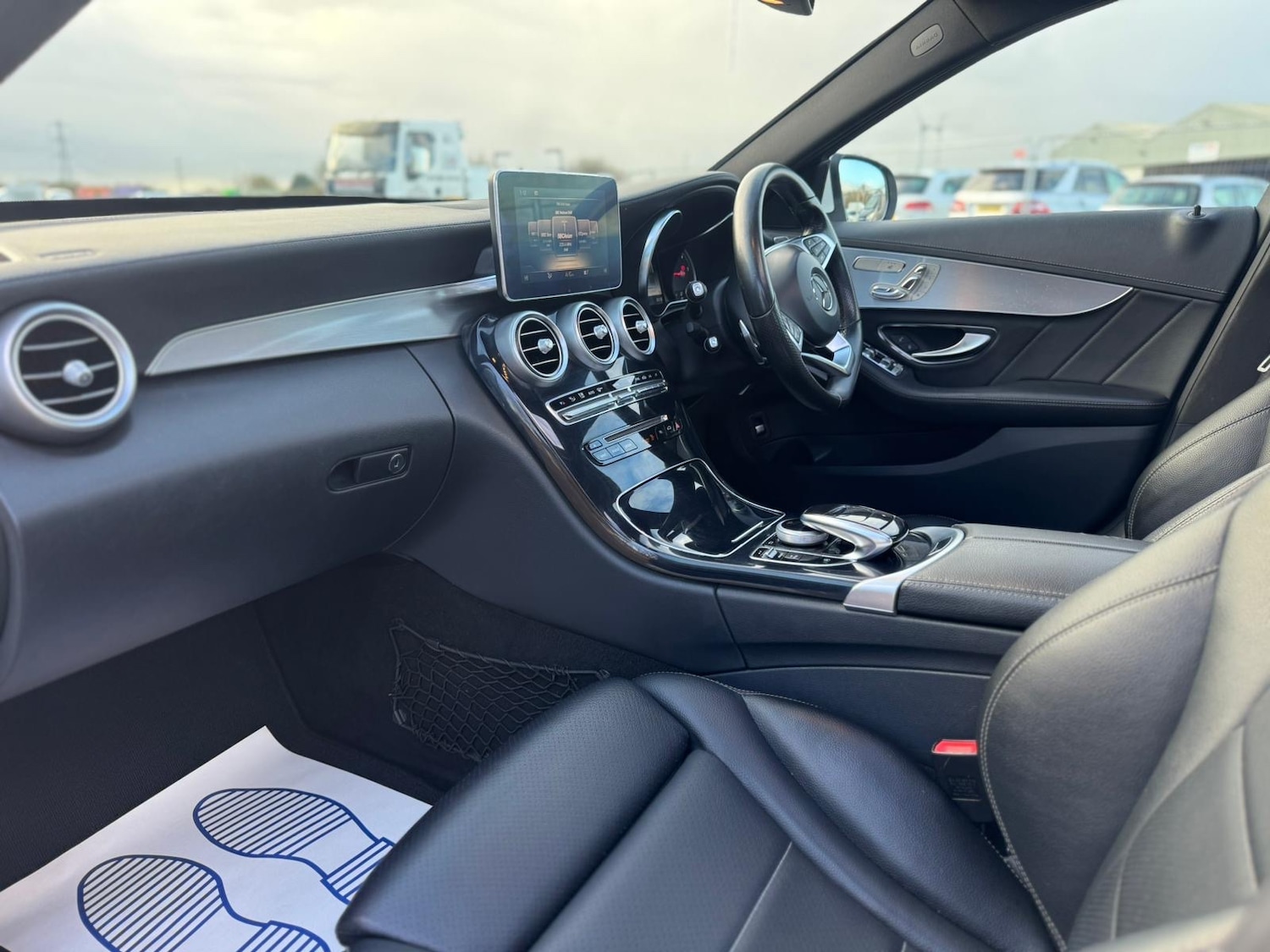 Used Mercedes-Benz C Class 2015 for sale - 77342979: Photo 11