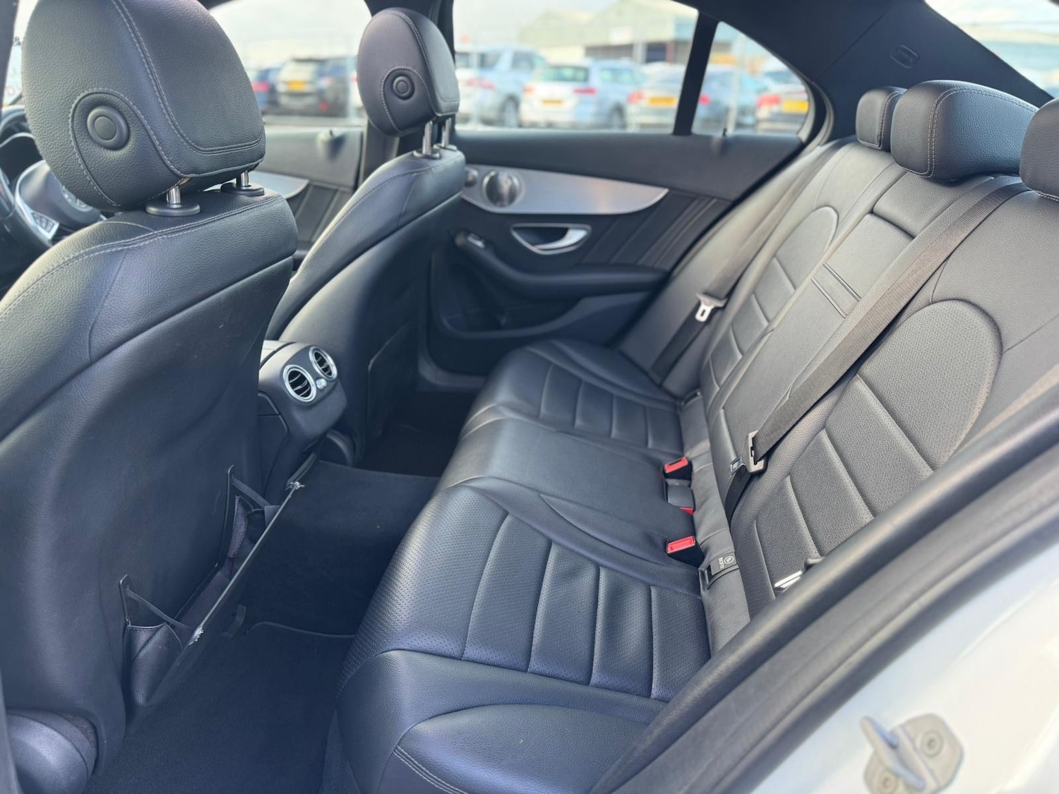 Used Mercedes-Benz C Class 2015 for sale - 77342979: Photo 18