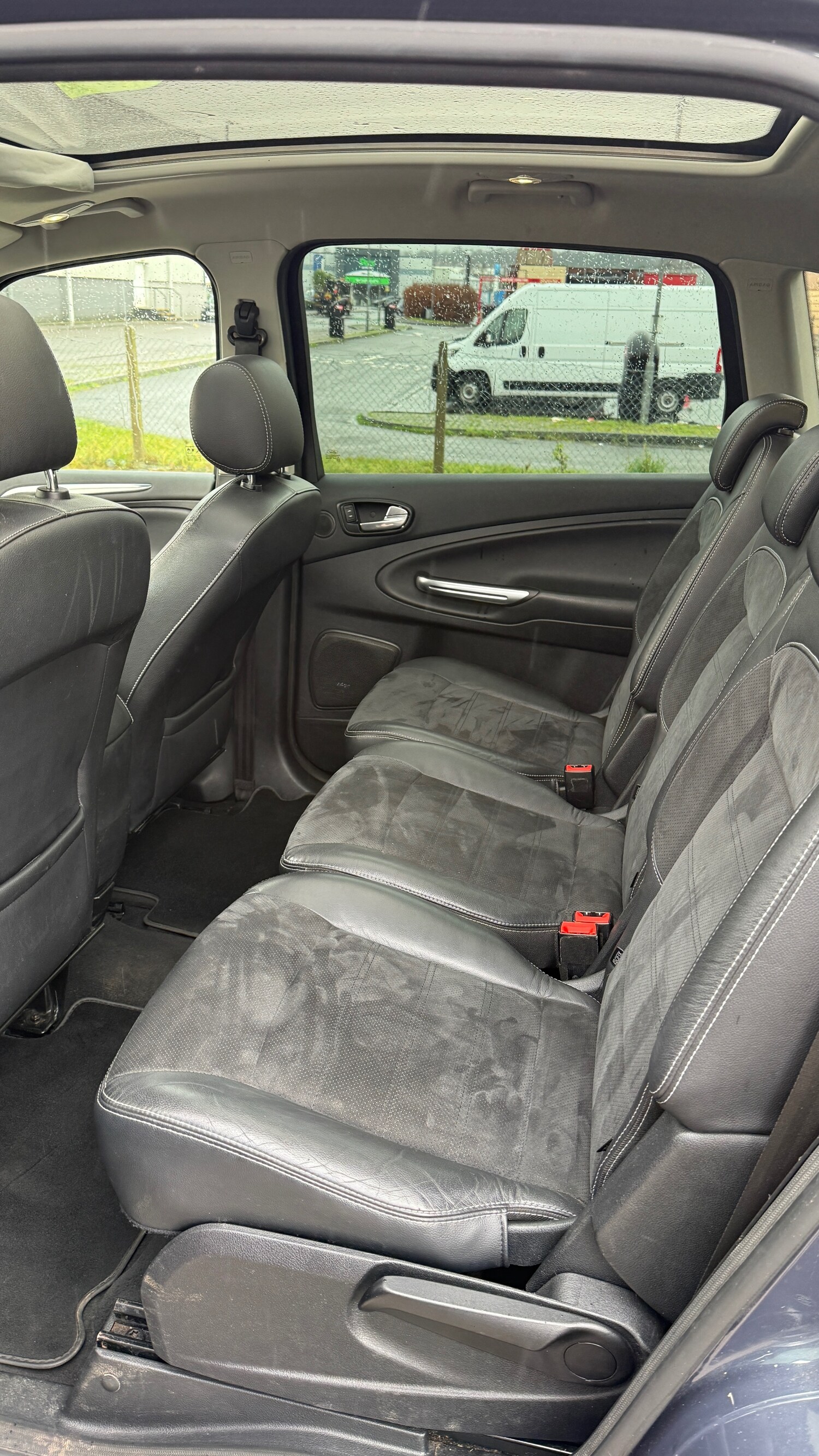 Used Ford S-Max 2011 for sale - 77462180: Photo 10