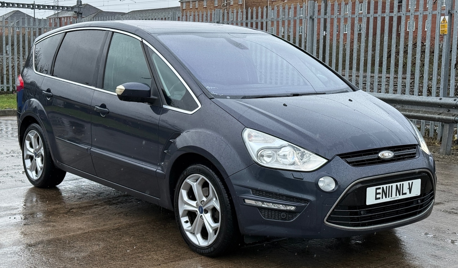 Used Ford S-Max 2011 for sale - 77462180: Photo 2