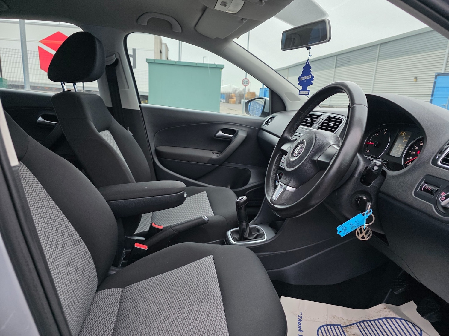 Used Volkswagen Polo 2011 for sale - 77039234: Photo 17