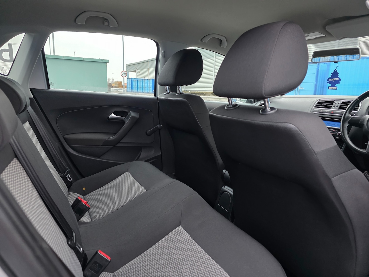 Used Volkswagen Polo 2011 for sale - 77039234: Photo 18