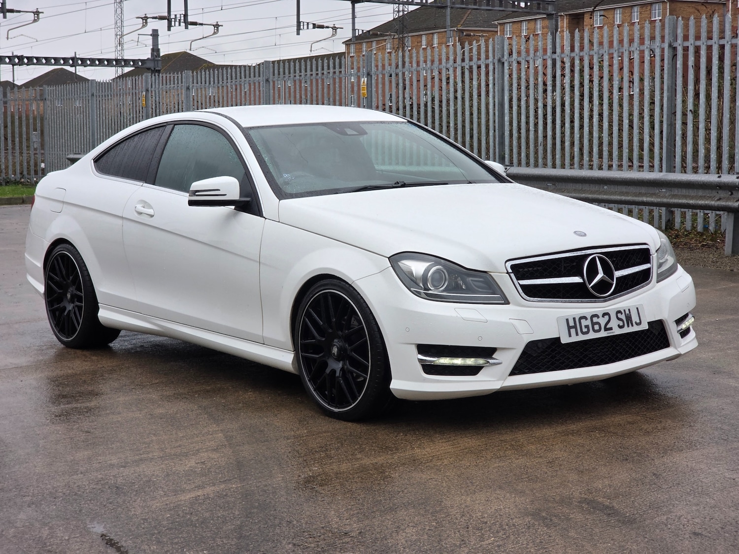 Used Mercedes-Benz C Class 2012 for sale - 77643893: Photo 2