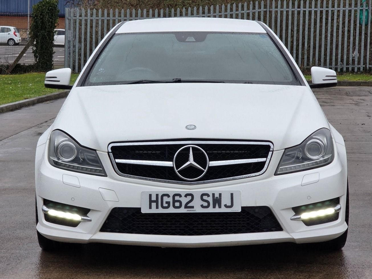 Used Mercedes-Benz C Class 2012 for sale - 77643893: Photo 4